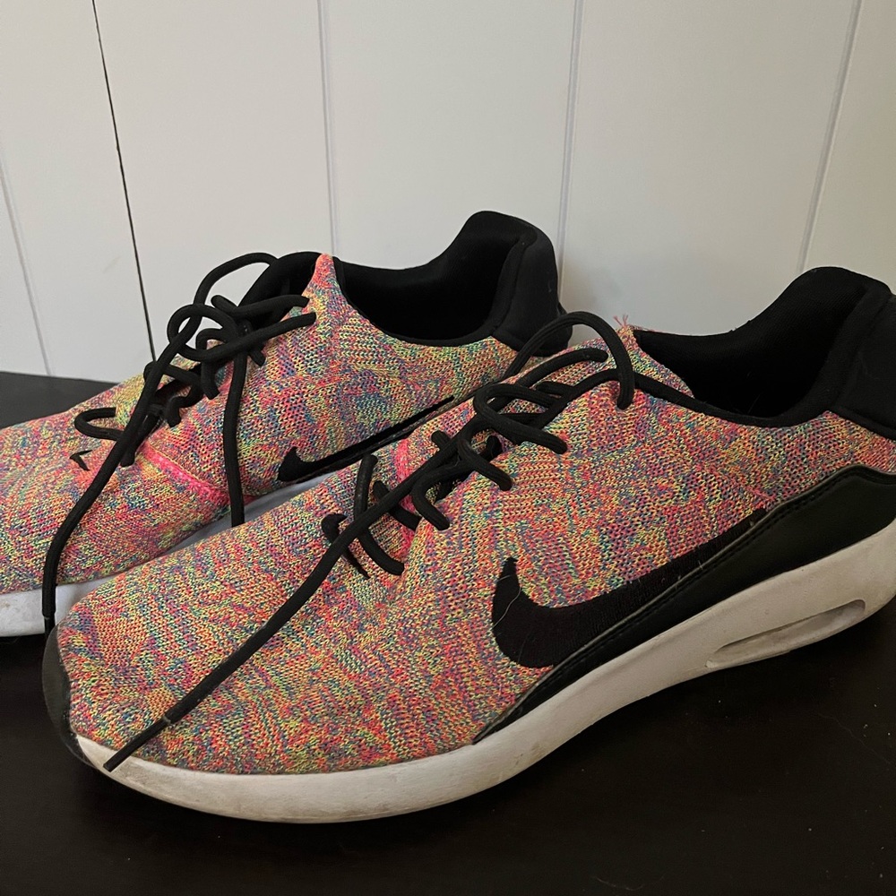 Nike Air Multicolor Fly-Knit Mens size 12 running shoes great condition